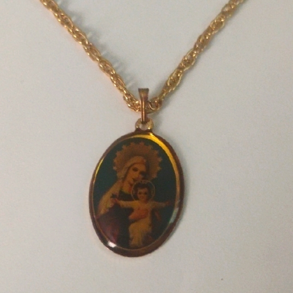 Unique Vintage Gold Renaissance Pendant Necklace